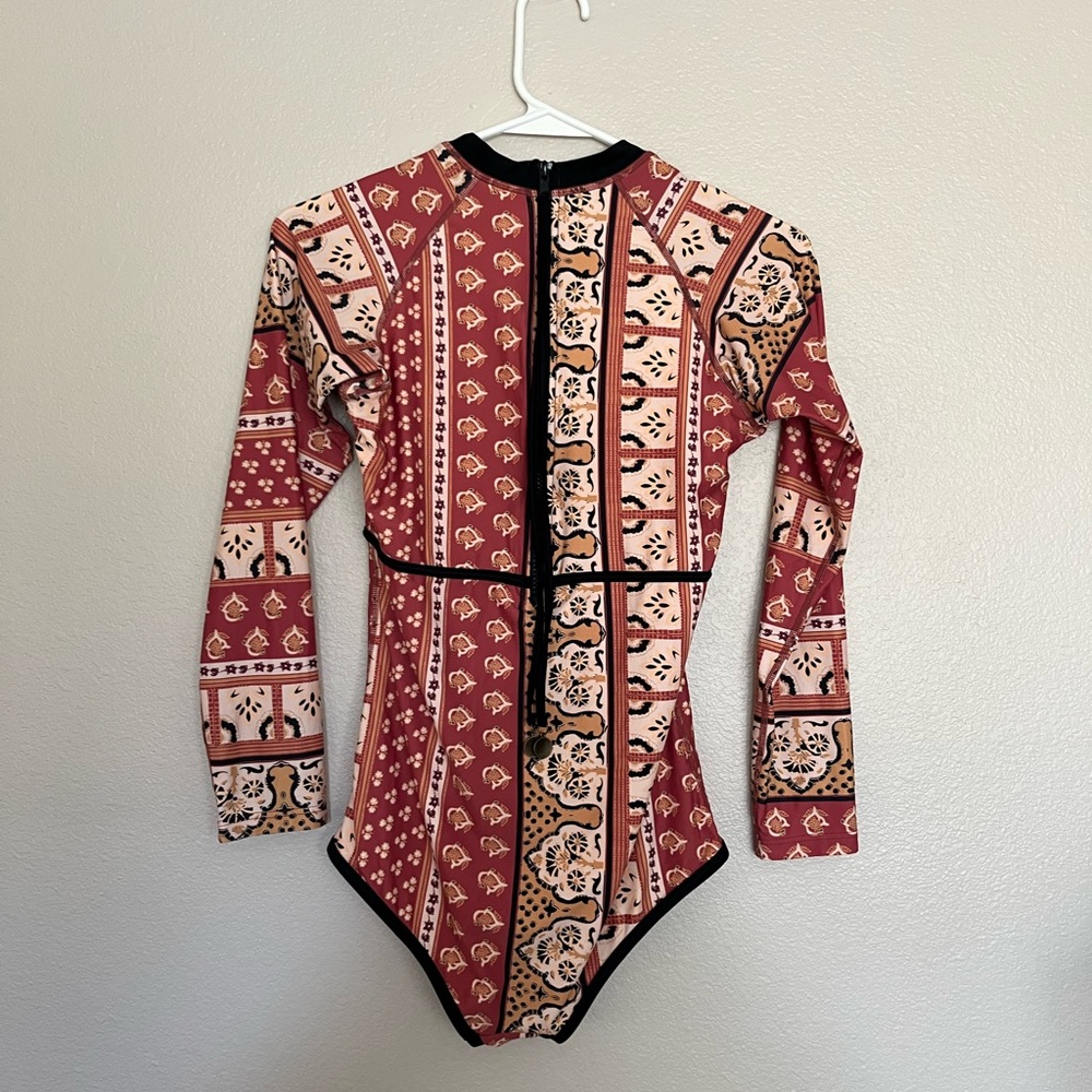 RIP CURL Saffron Skies one piece surf suit in paisley rust size 12 - Picture 4 of 13